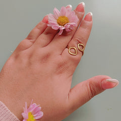 Petal Paradox Ring