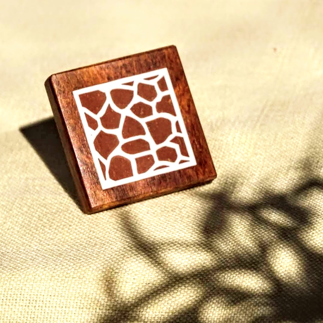 Animalia Echo Giraffe Ring